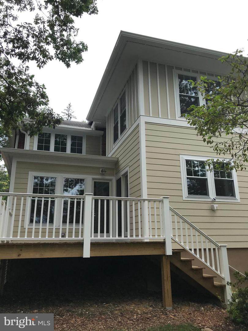 7811 Takoma Avenue - Photo 1