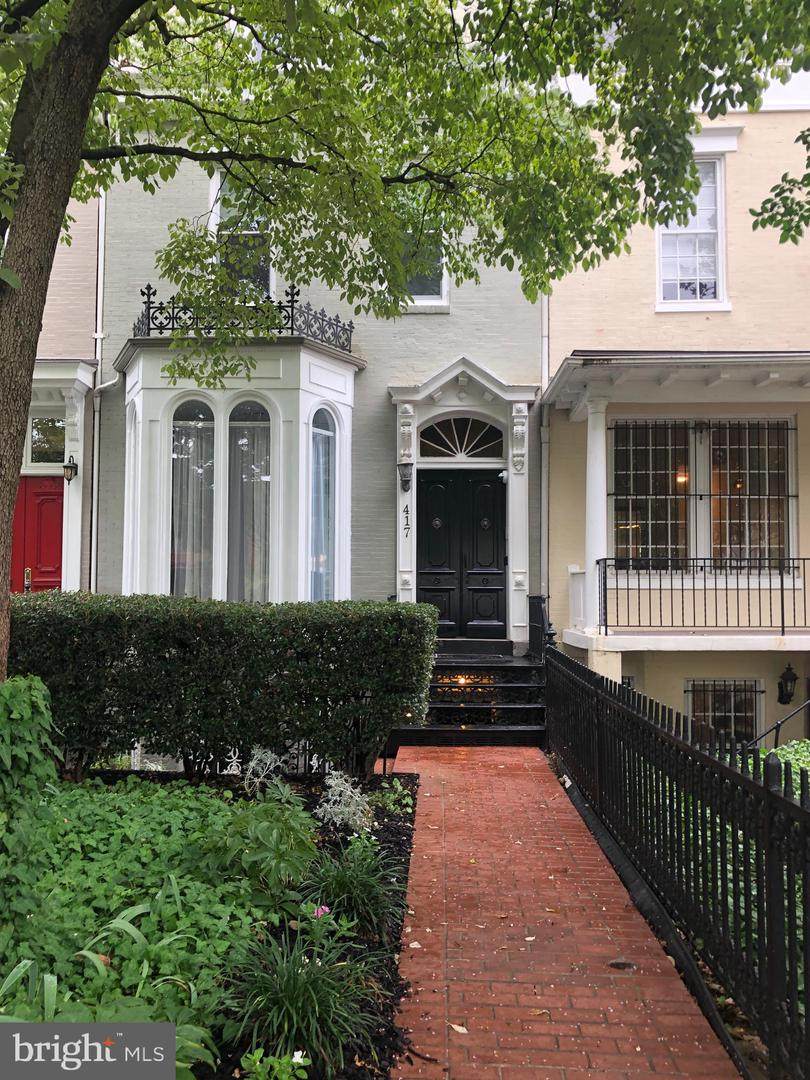 417 New Jersey Avenue - Photo 1