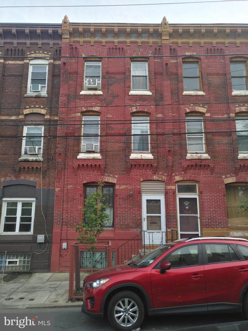 626 Diamond Street - Photo 1