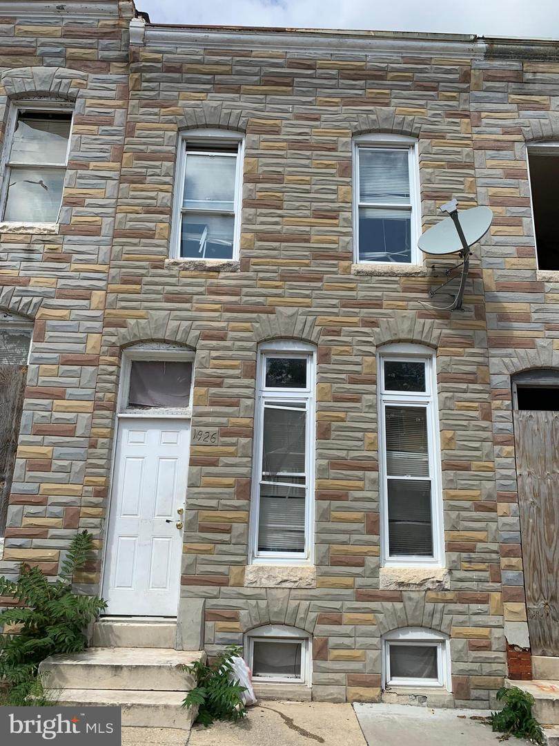 1926 Walbrook Avenue - Photo 1