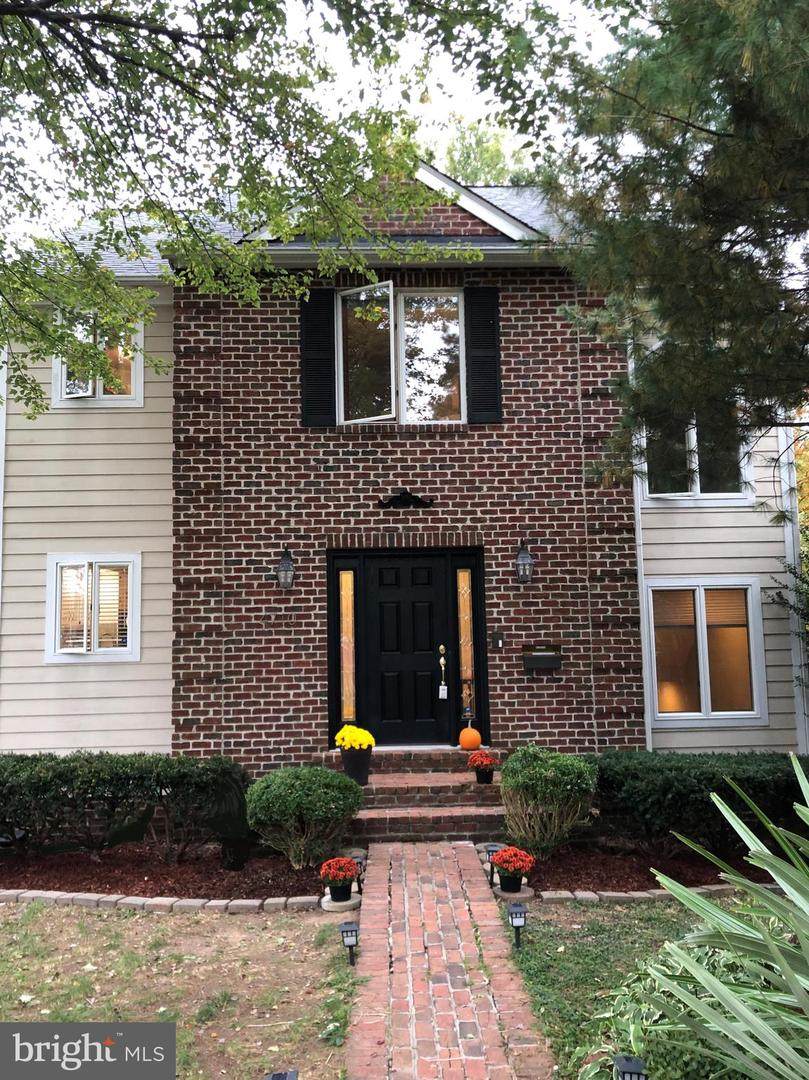 4710 Old Dominion Drive - Photo 1