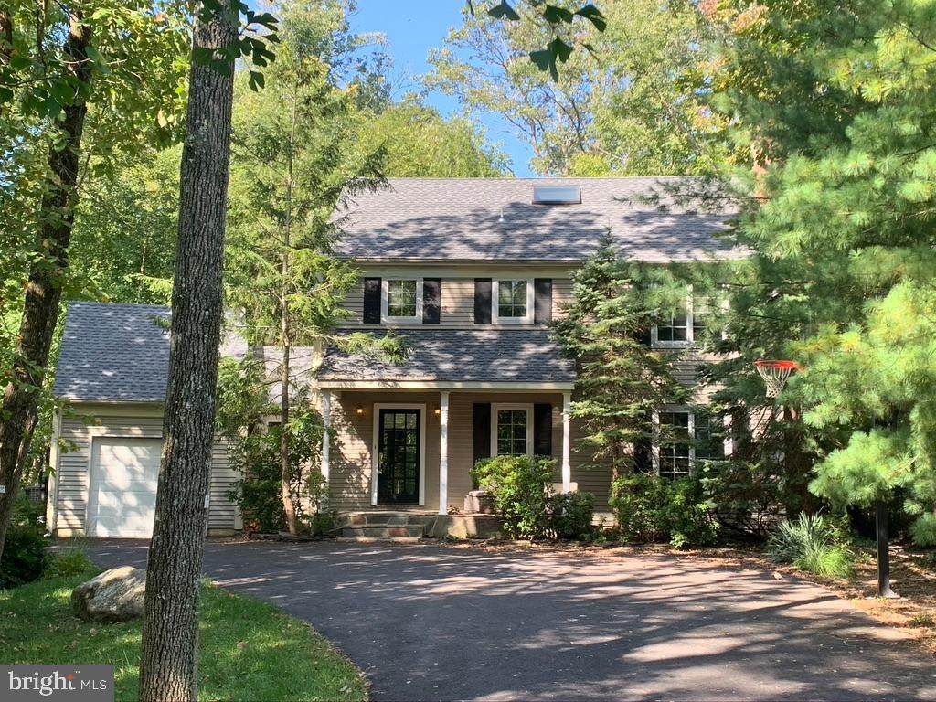 556 Ewing Street - Photo 1