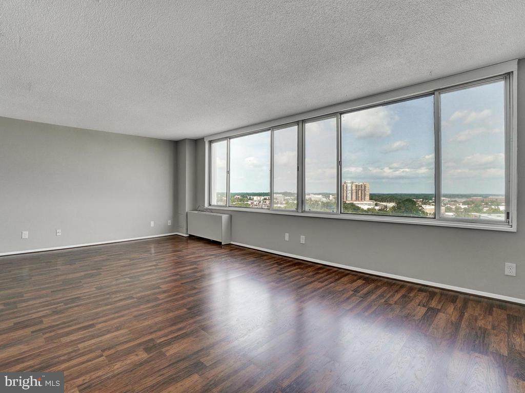 11801 Rockville Pike - Photo 1
