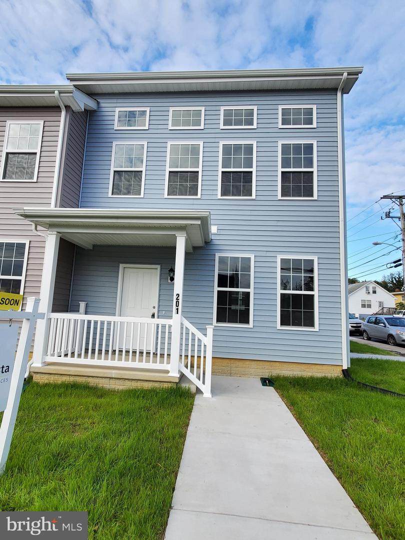201 Front Street - Photo 1