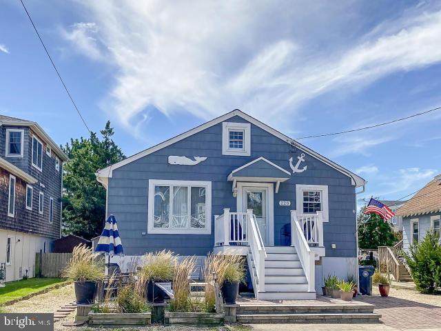 220 Chatsworth Avenue - Photo 1