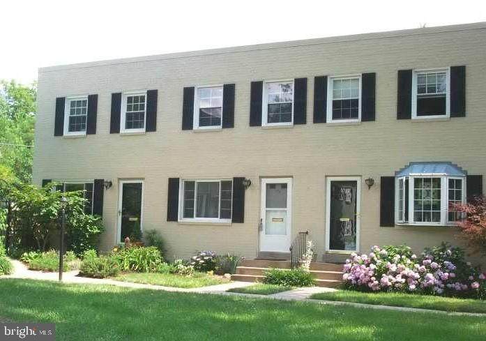1717 Cliff Street - Photo 1