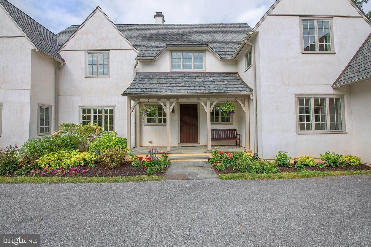 242 Broughton Lane - Photo 1