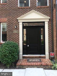 1432 Trafalgar Lane - Photo 1