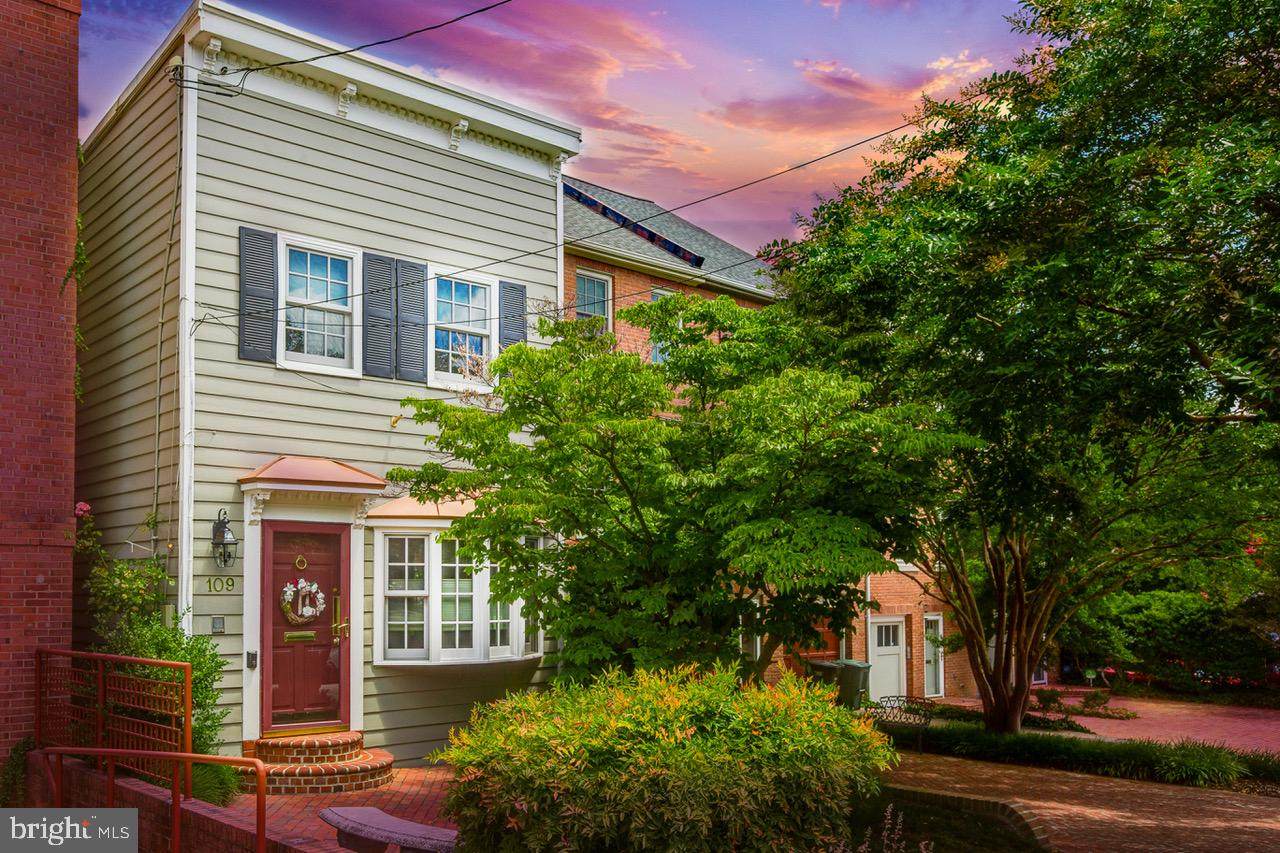 109 Franklin Street - Photo 1