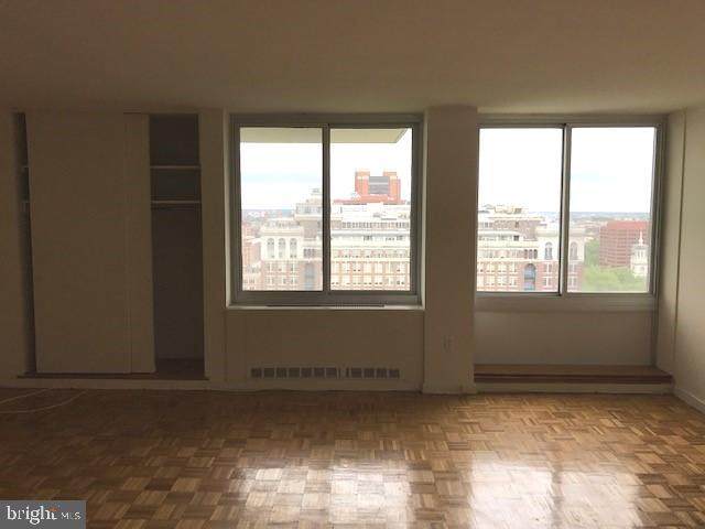604-36 Washington Square - Photo 1