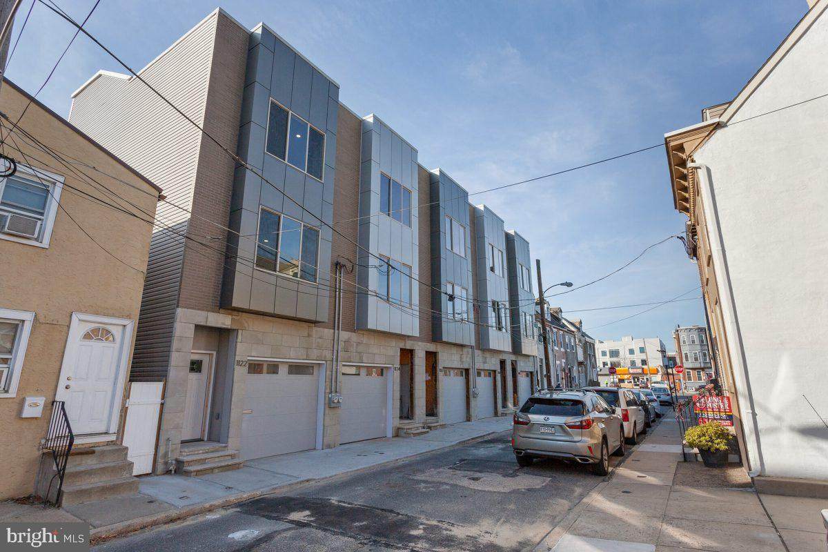 1126 Hewson Street - Photo 1