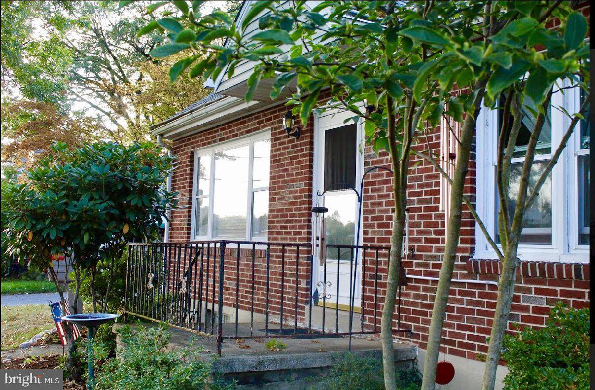 313 Summit Street - Photo 1