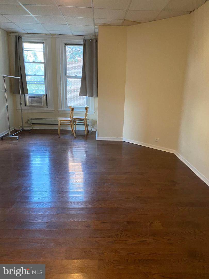 501 42ND Street - Photo 1