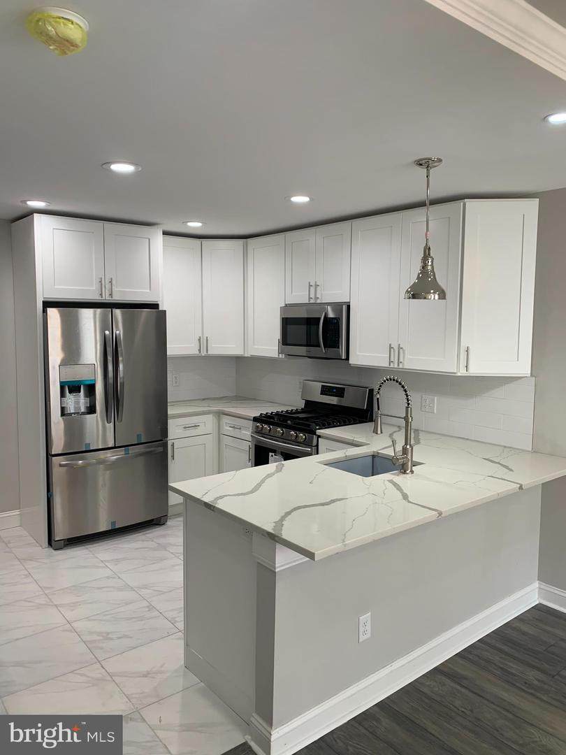 2133 Fernon Street - Photo 1