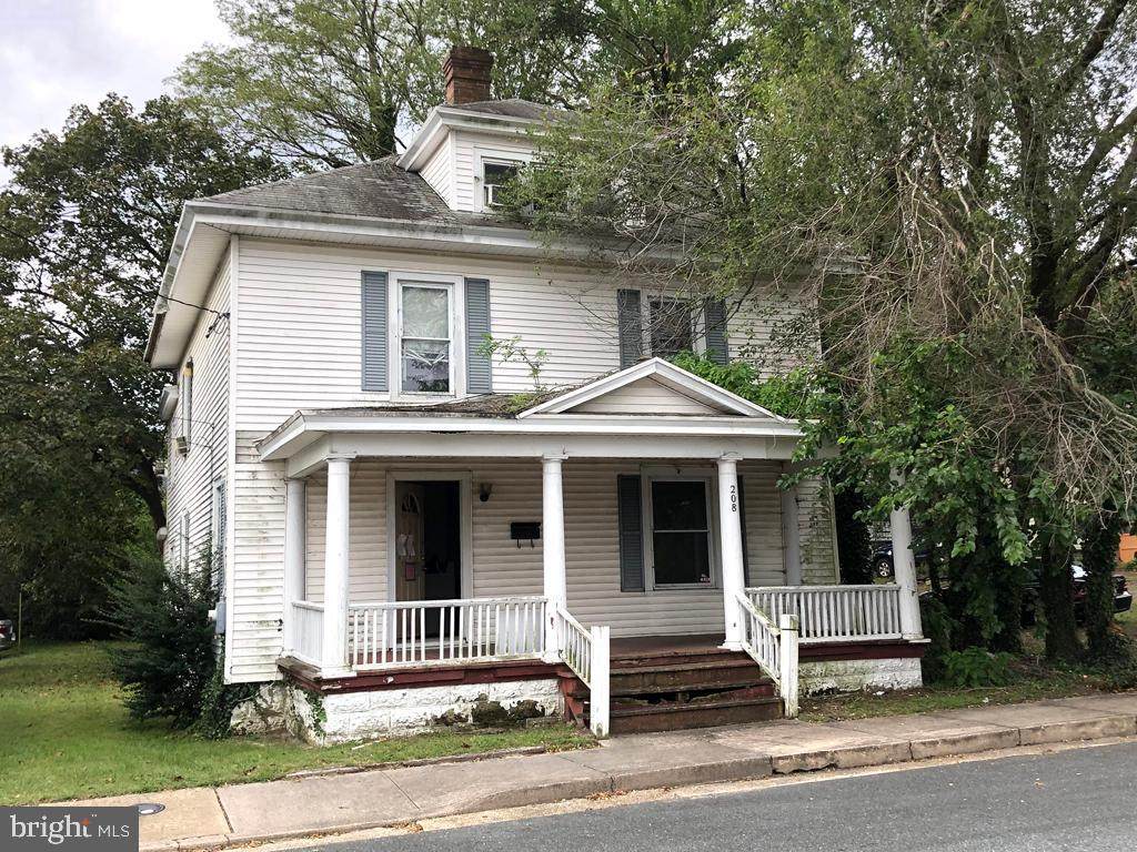 208 Elizabeth Street - Photo 1