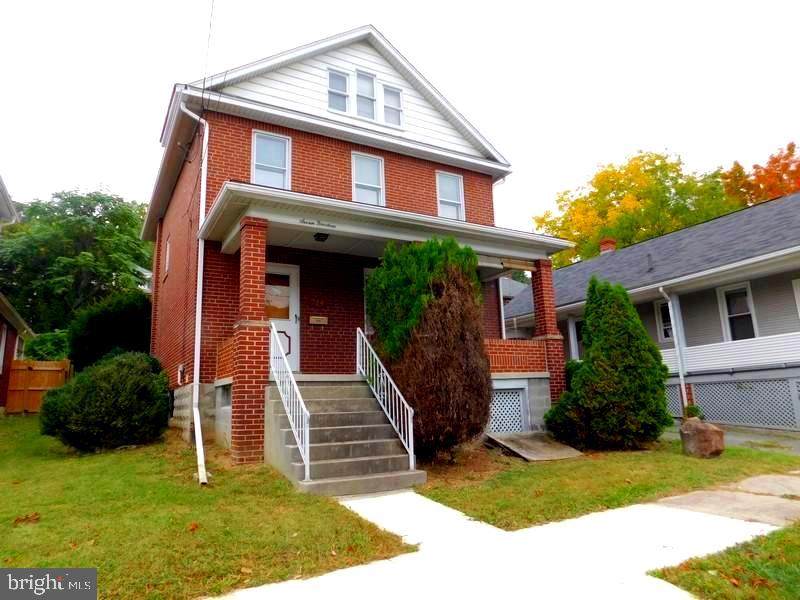 714 Lincoln Street - Photo 1