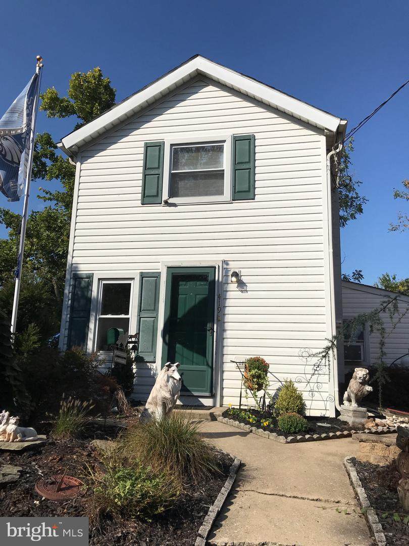419 Walnut Street - Photo 1