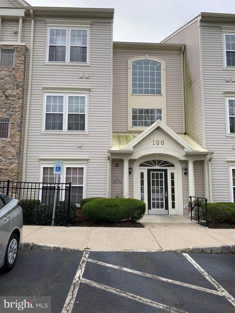 100 Claret Court - Photo 1