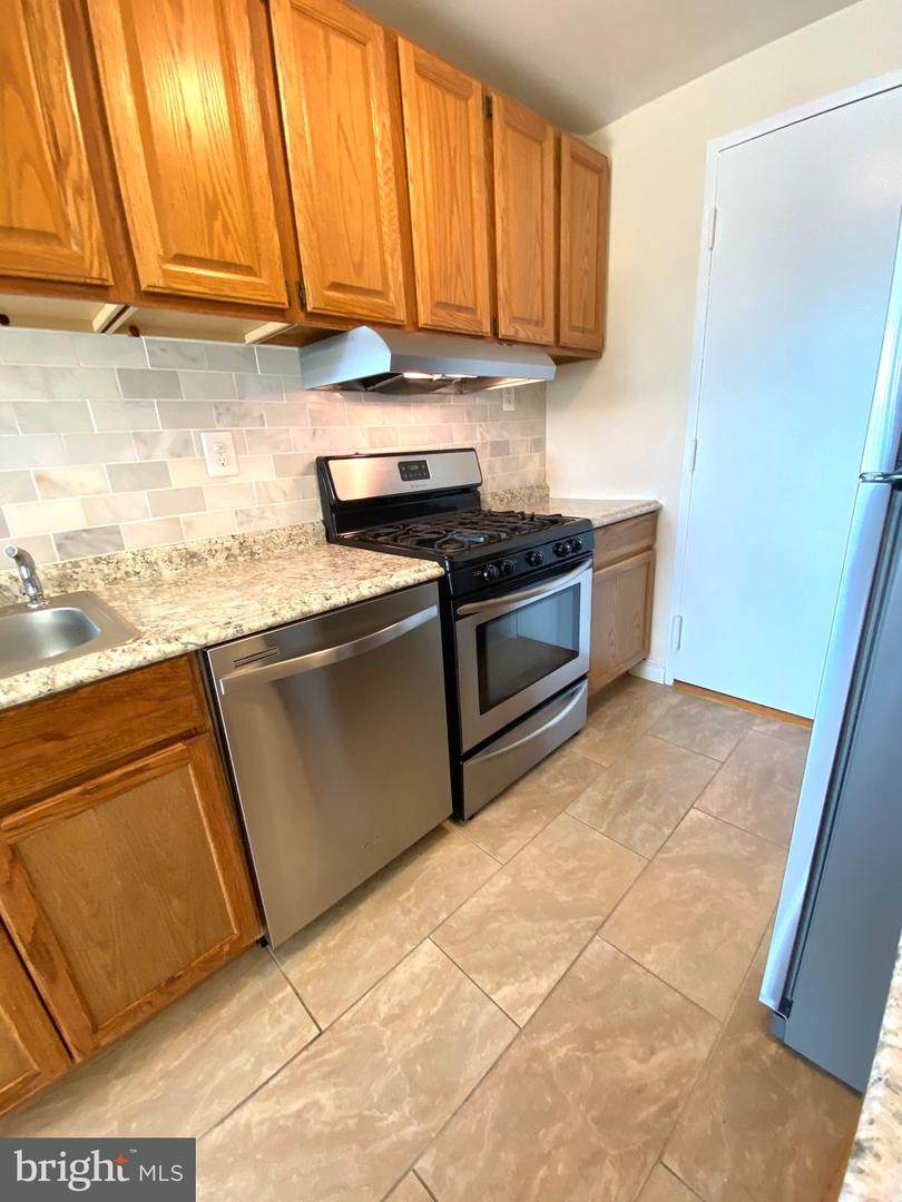 10201 Grosvenor Place - Photo 1