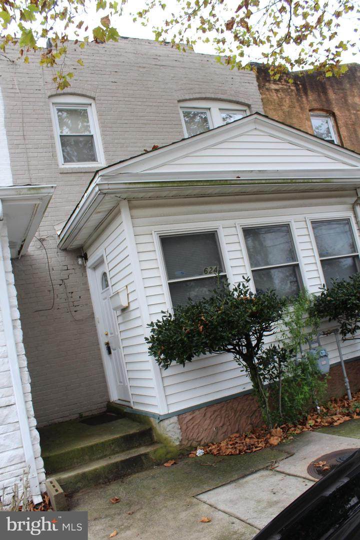 624 Kentucky Avenue - Photo 1