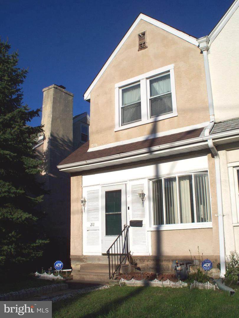 211 Wycombe Avenue - Photo 1