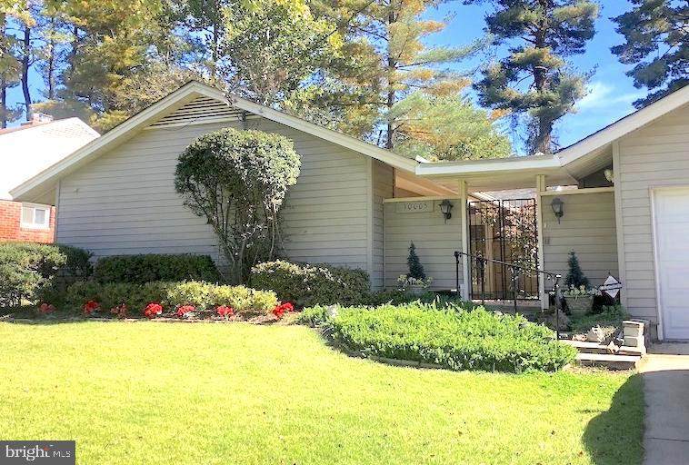 10005 Parkwood Drive - Photo 1