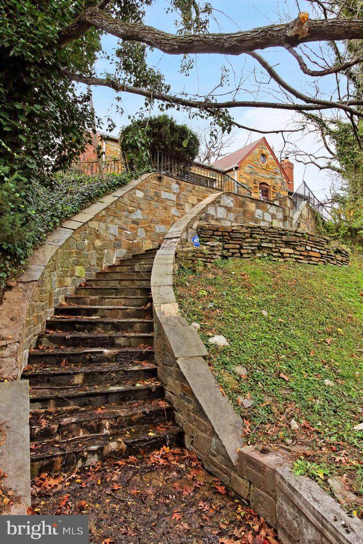 2625 36TH Street - Photo 1