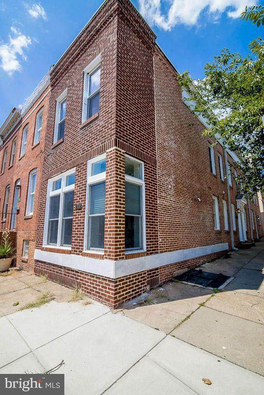 3332 Hudson Street - Photo 1