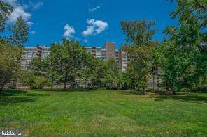 1001 City Avenue - Photo 1