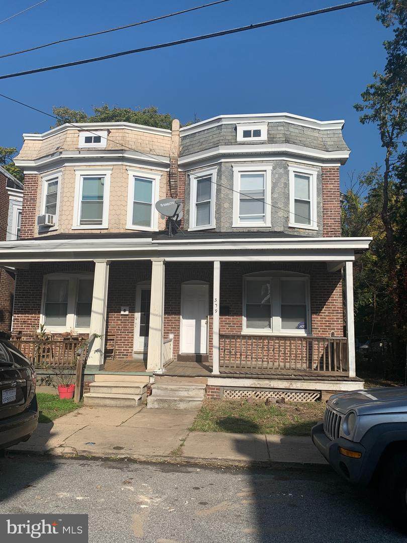 309 26TH Street - Photo 1