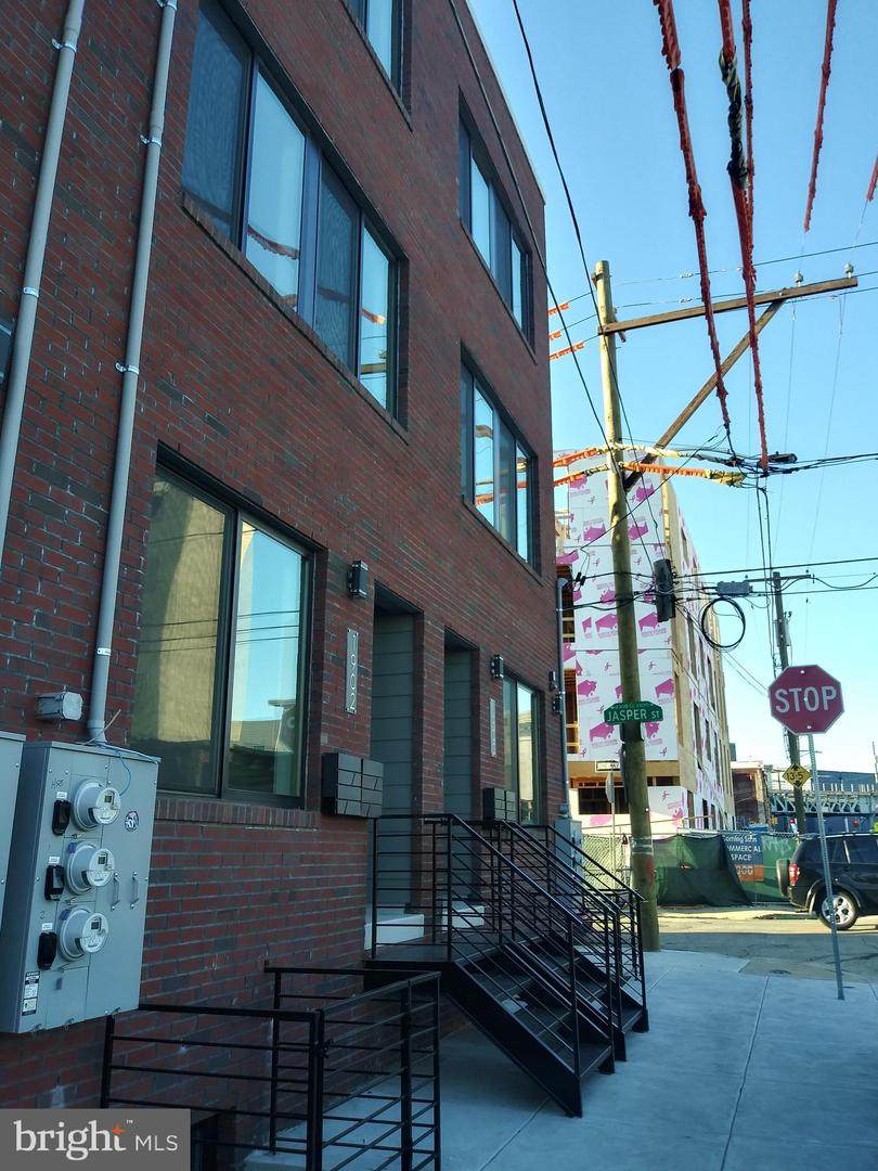 1902 York Street - Photo 1