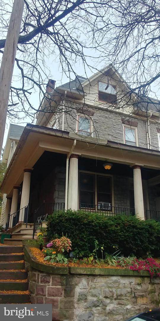 421 Green Terrace - Photo 1