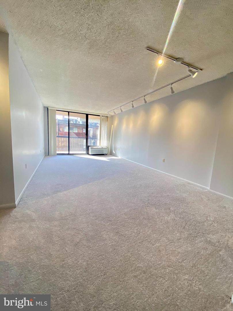 241 6TH Street - Photo 1