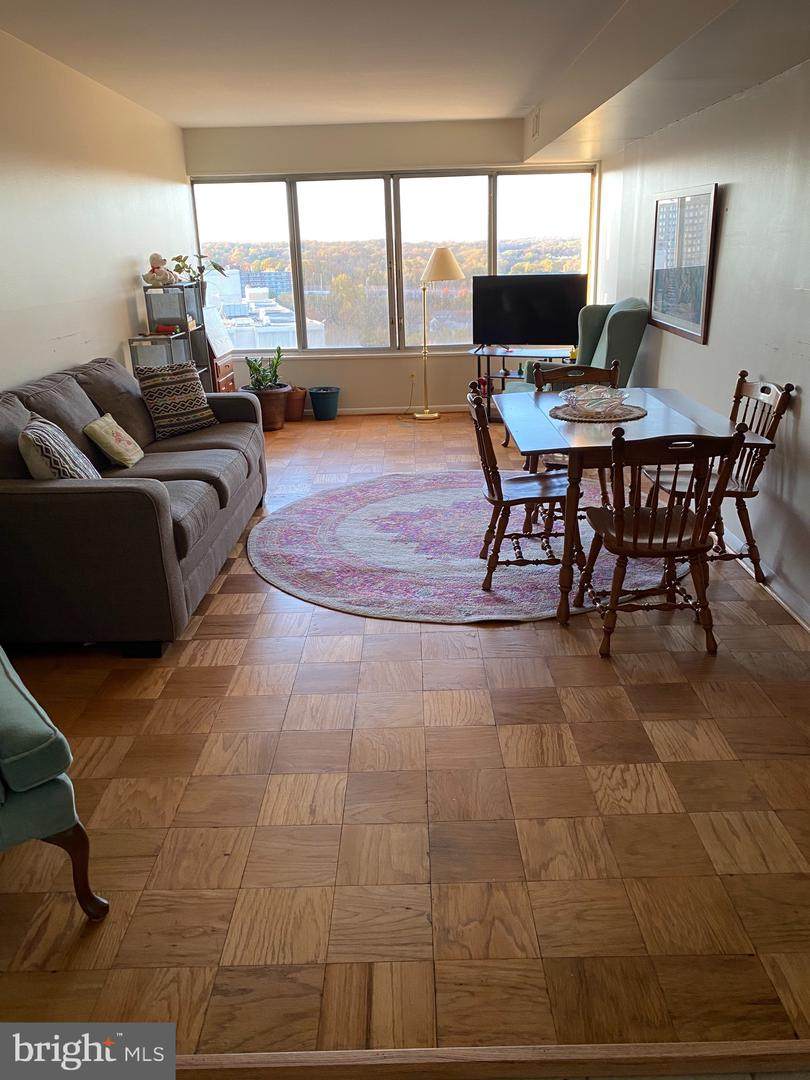 5340 Holmes Run Parkway - Photo 1