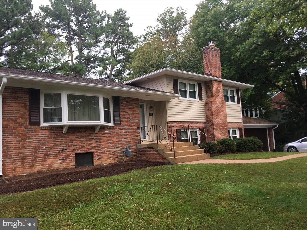 1011 Fairway Drive - Photo 1