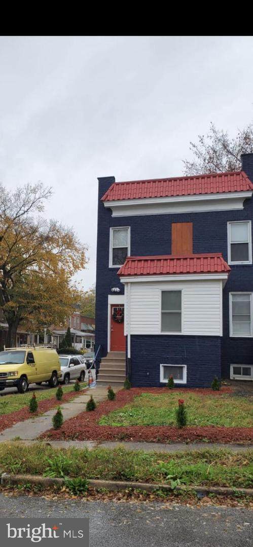 2926 Violet Avenue - Photo 1
