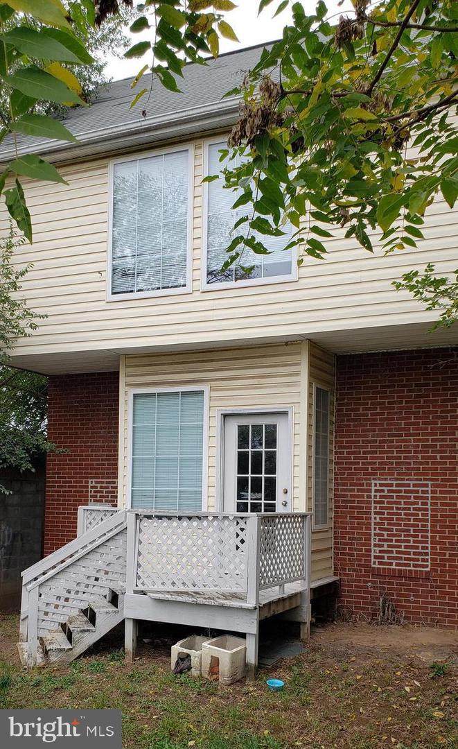 620 Kibler Street - Photo 1