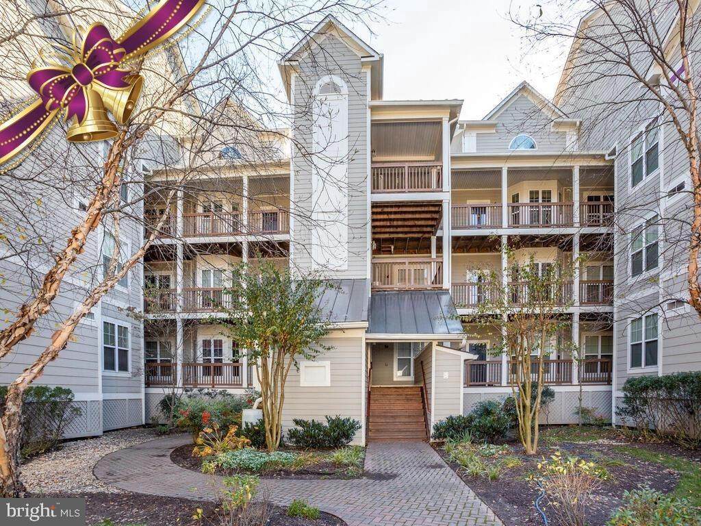 1025 Leeward Way - Photo 1