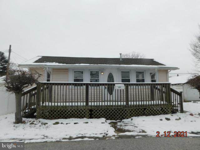 241 F Street - Photo 1
