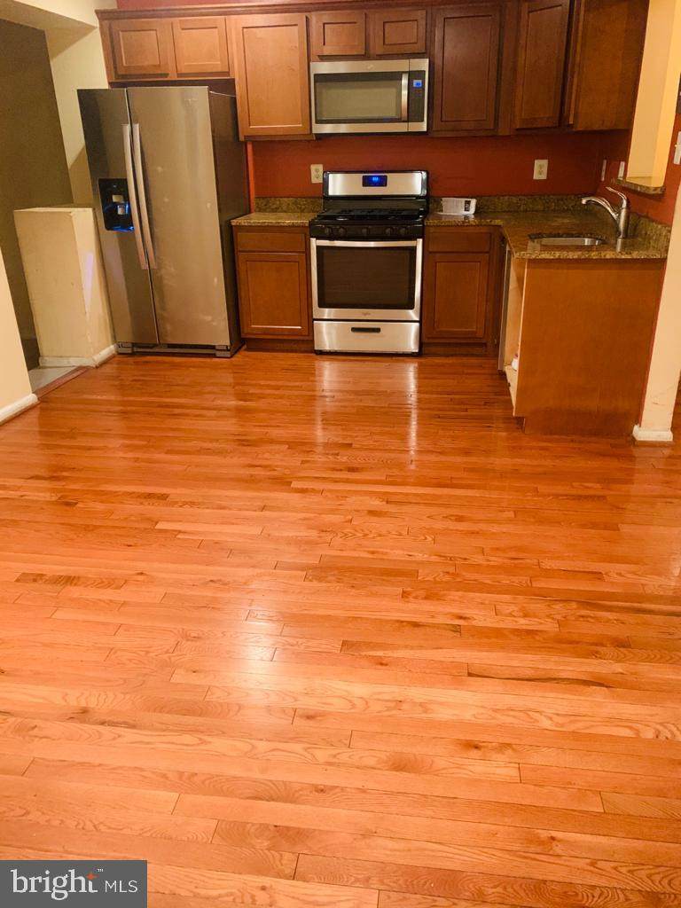 460 Mellon Street - Photo 1