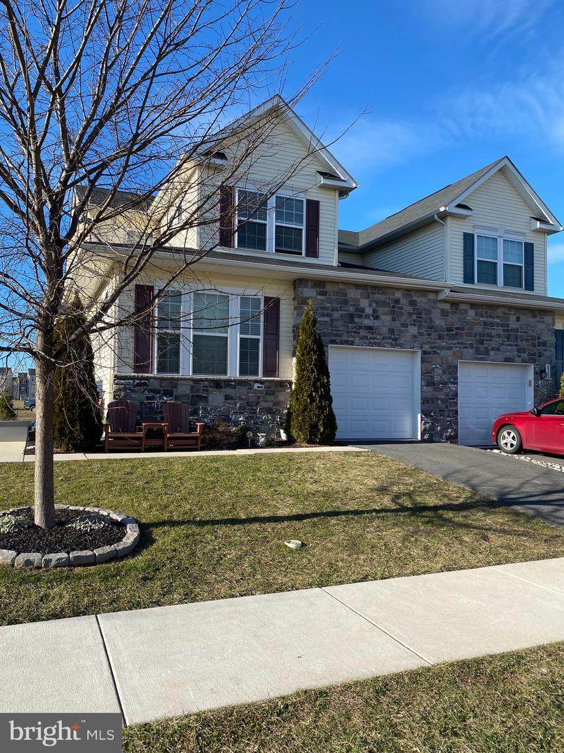 609 Irish Court - Photo 1