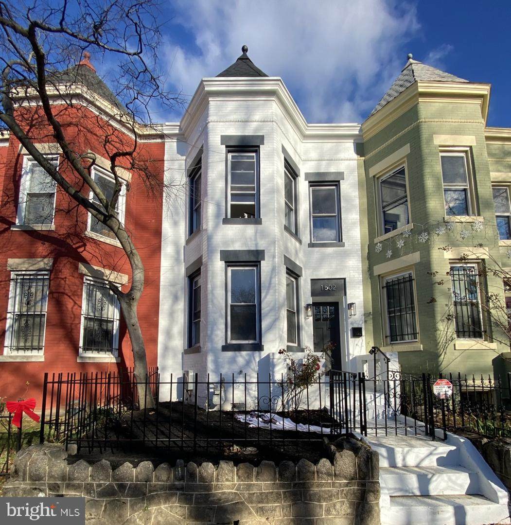 1502 E Street - Photo 1