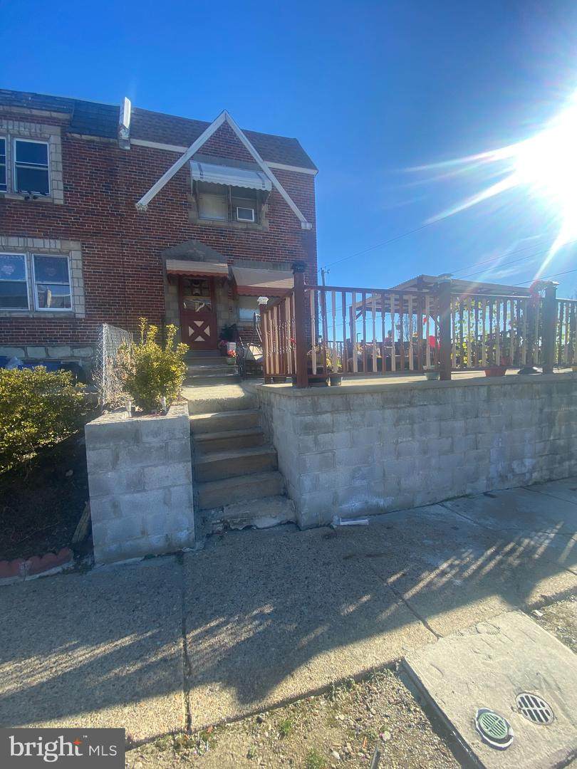 4565 Penhurst Street - Photo 1