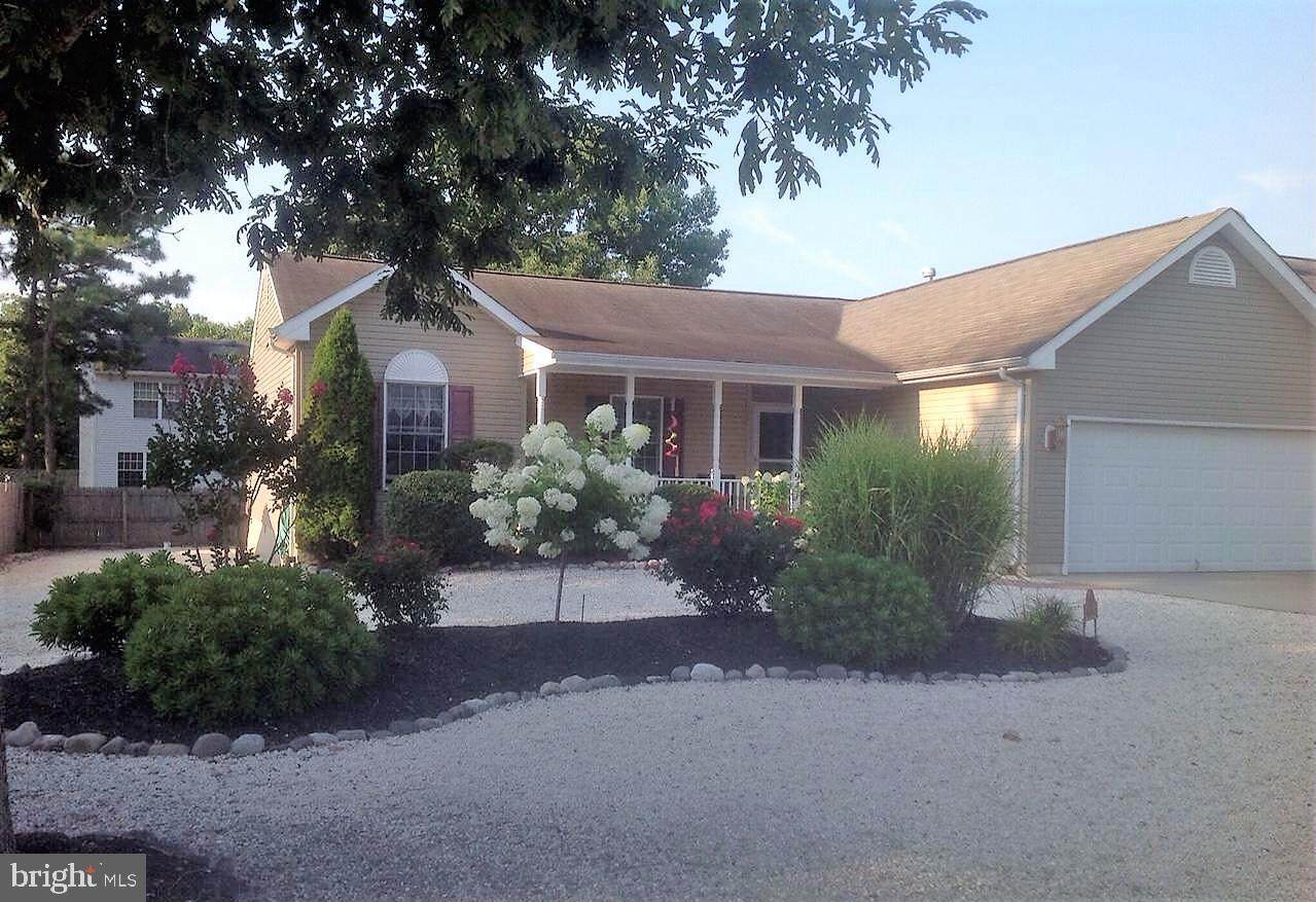 941 Canoe Lane - Photo 1
