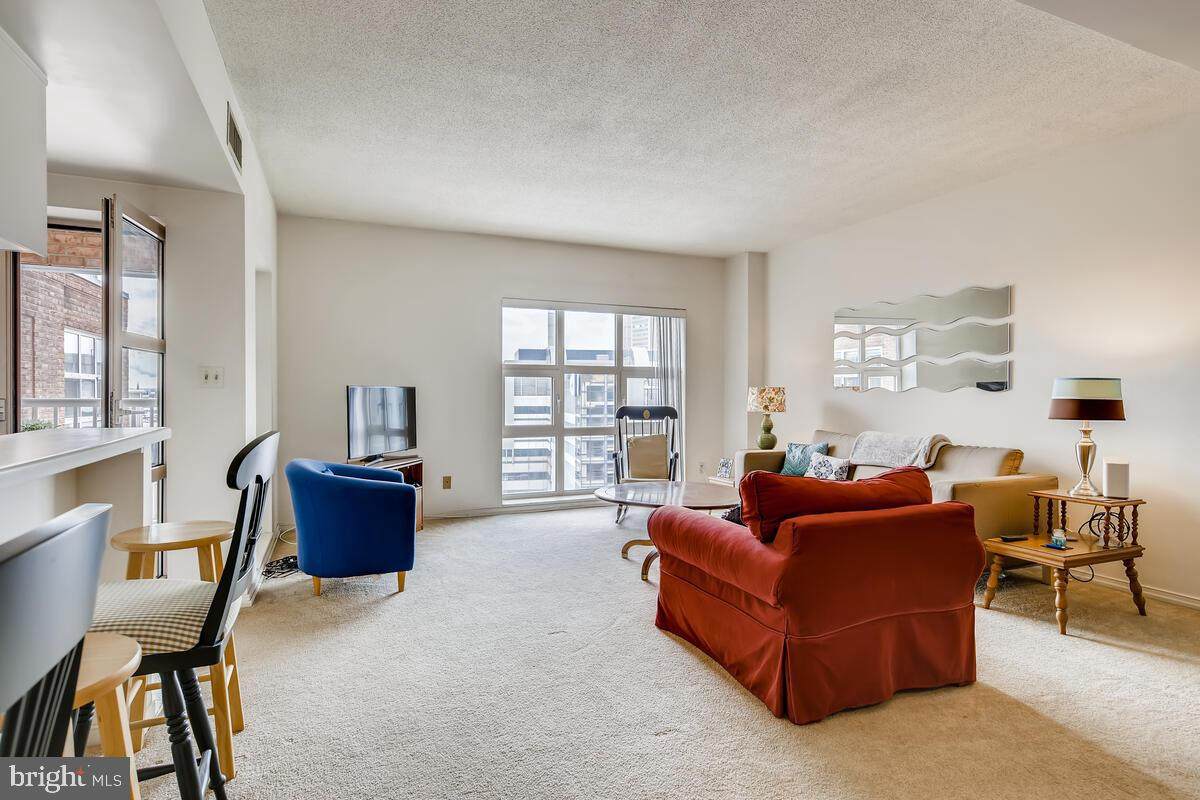 250 President Street - Photo 1