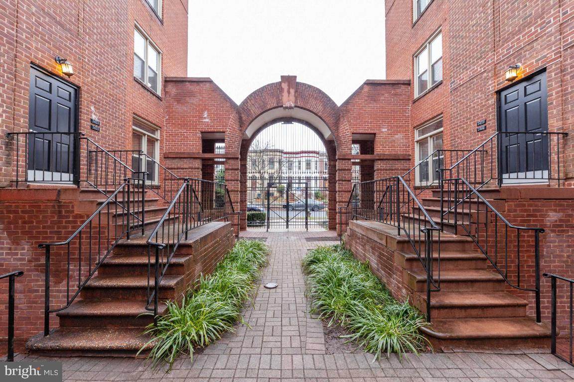1443 A Street - Photo 1