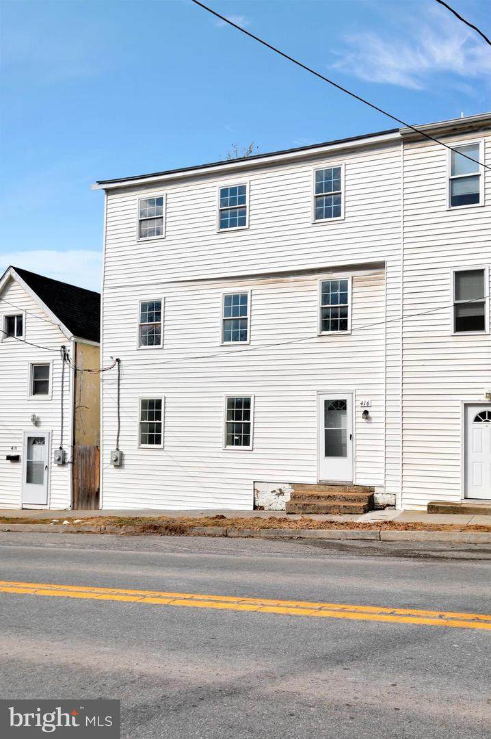 416 Washington - Photo 1