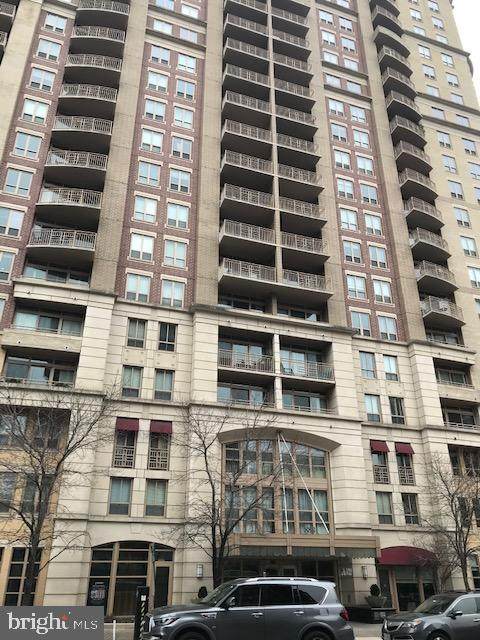 888 Quincy Street - Photo 1