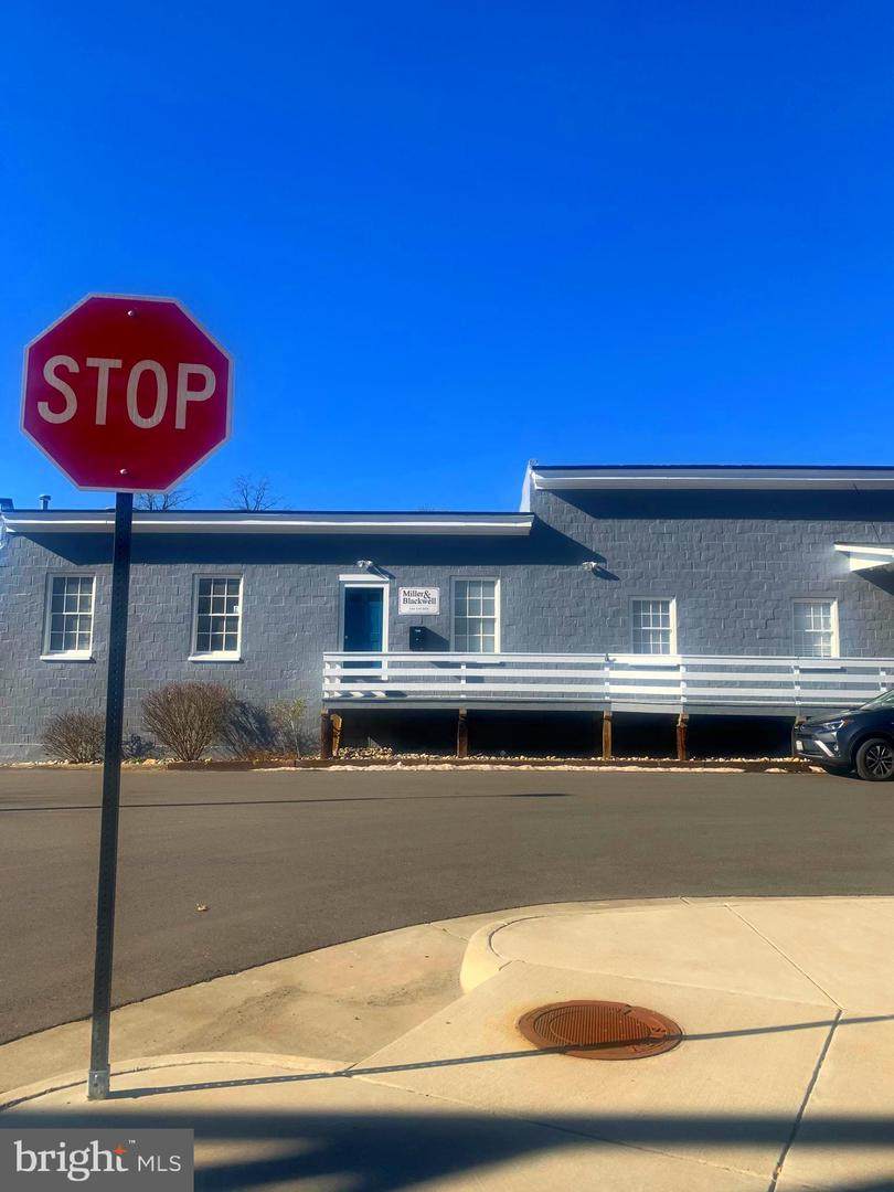 100 E Franklin Street - Photo 1