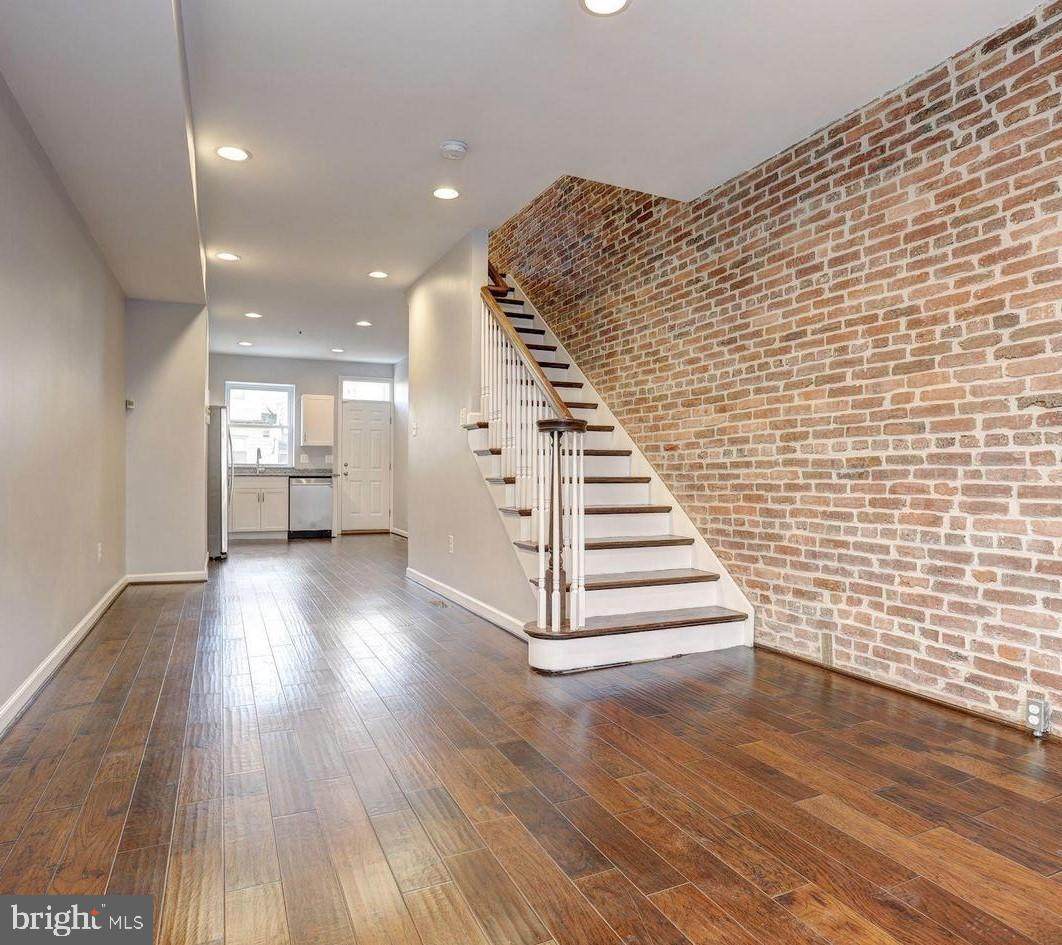 405 Belnord Avenue - Photo 1